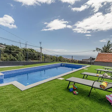 Maylily Seascape Villa Santa Cruz (Madeira)