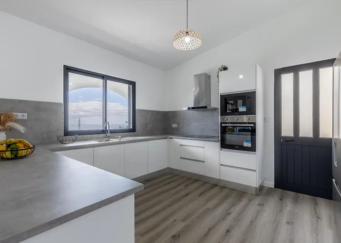 Maylily Seascape Villa