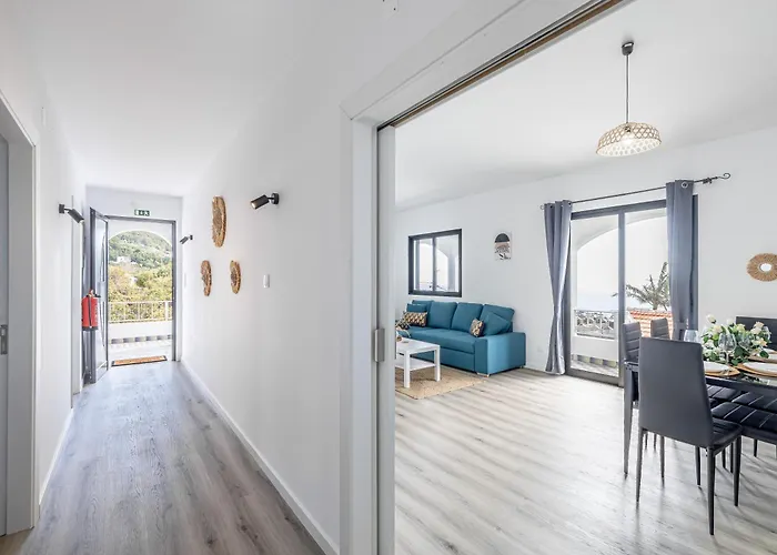 Maylily Seascape Villa