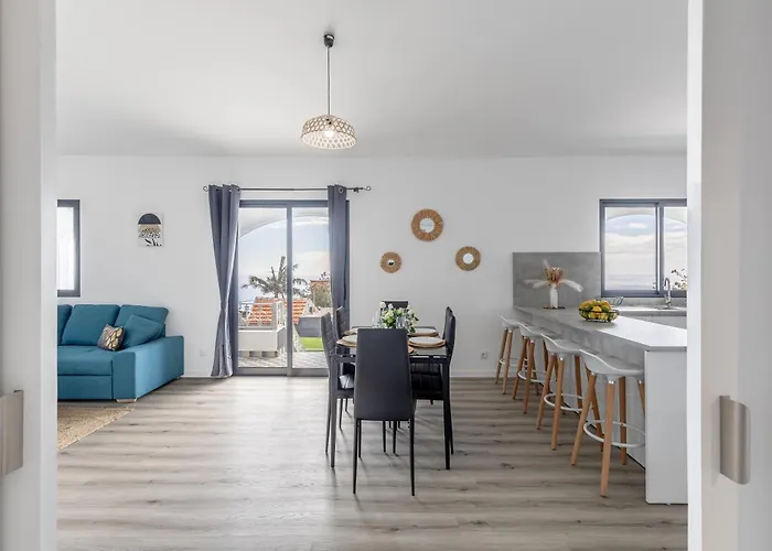 Maylily Seascape * סנטה קרוז