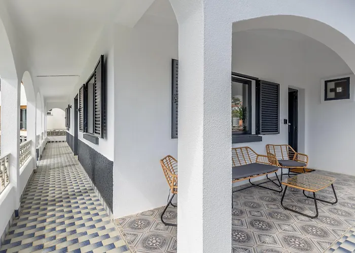 Maylily Seascape * Santa Cruz (Madeira)