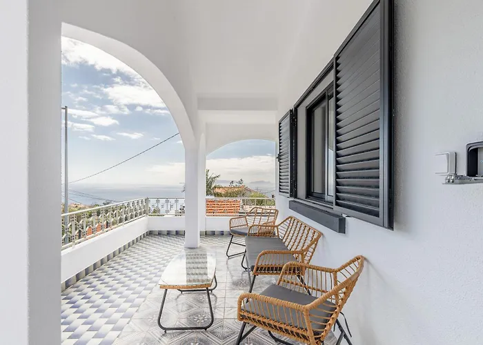 Maylily Seascape Villa Santa Cruz (Madeira)