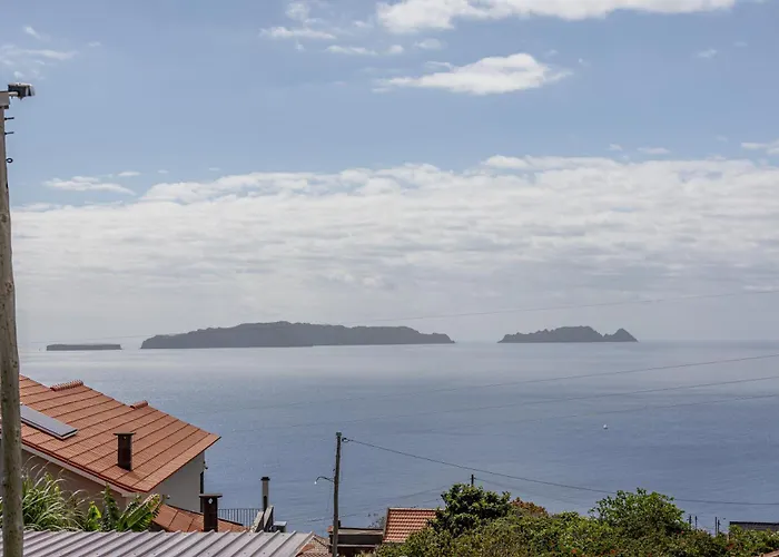 Maylily Seascape * סנטה קרוז